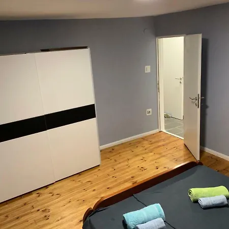 Apartman Tomic *